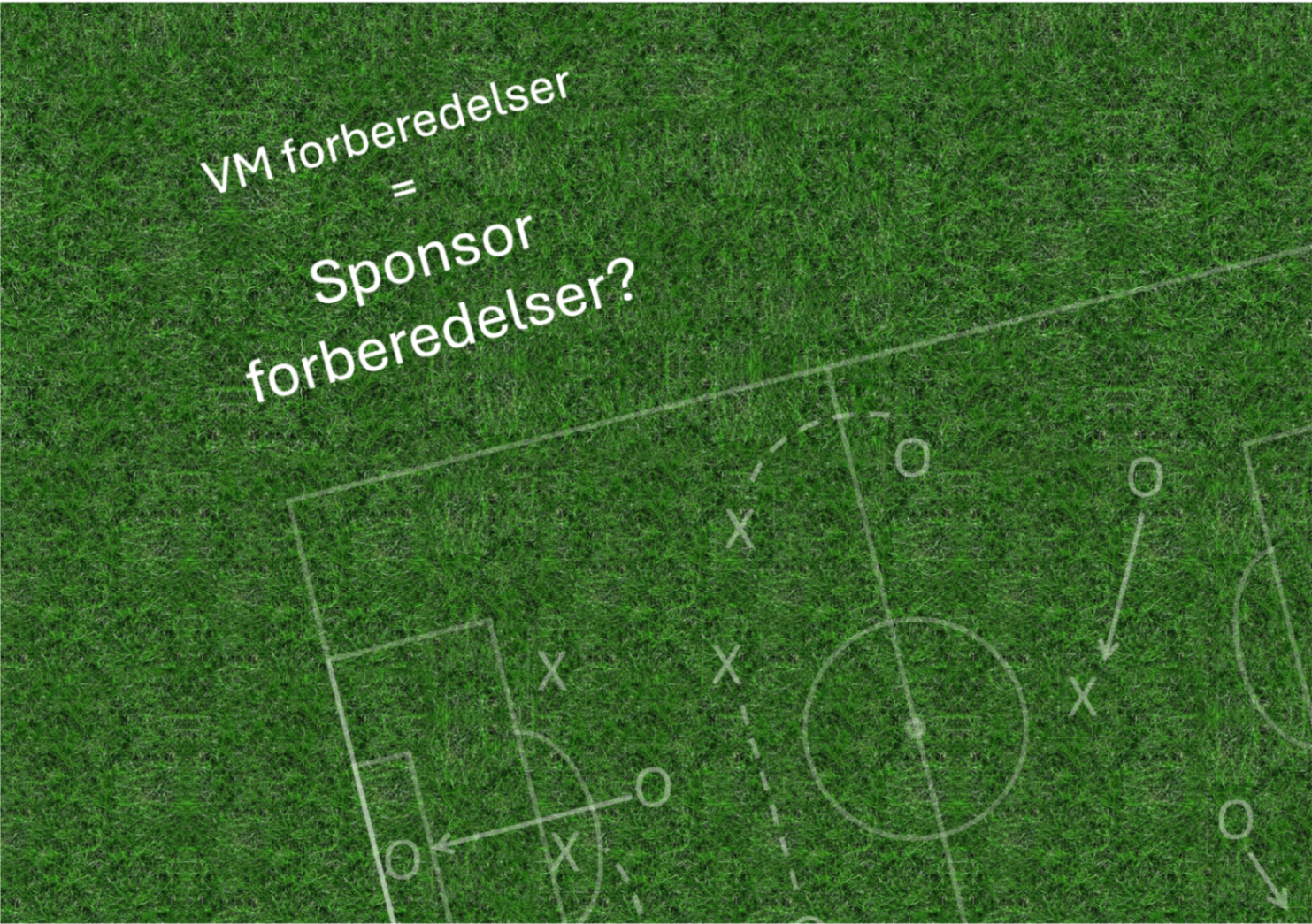 Taktikktavle på fotballbane med VM-forberedelser
